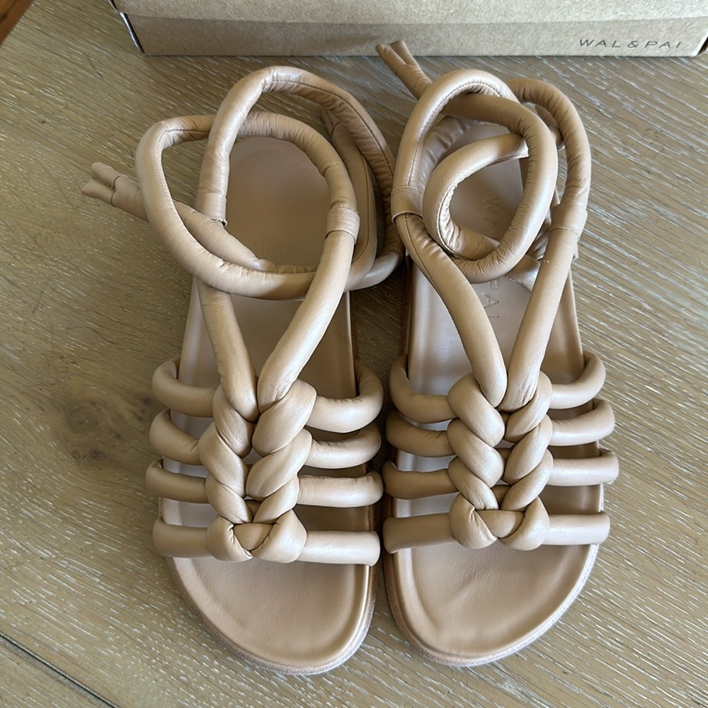 NIB WAL & PAI Ivar Nude Nappa leather Sandals 38 gladiator ankle tie style